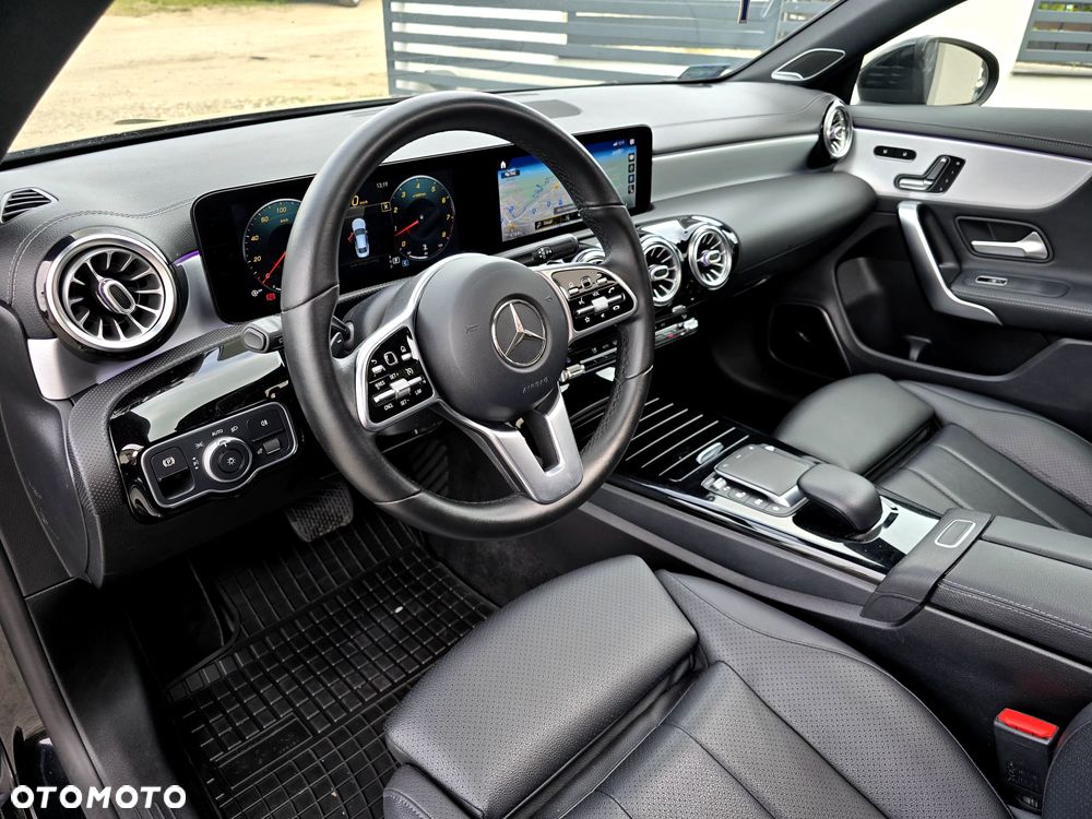 Mercedes-Benz CLA 220 AMG Line 7G-DCT - 36