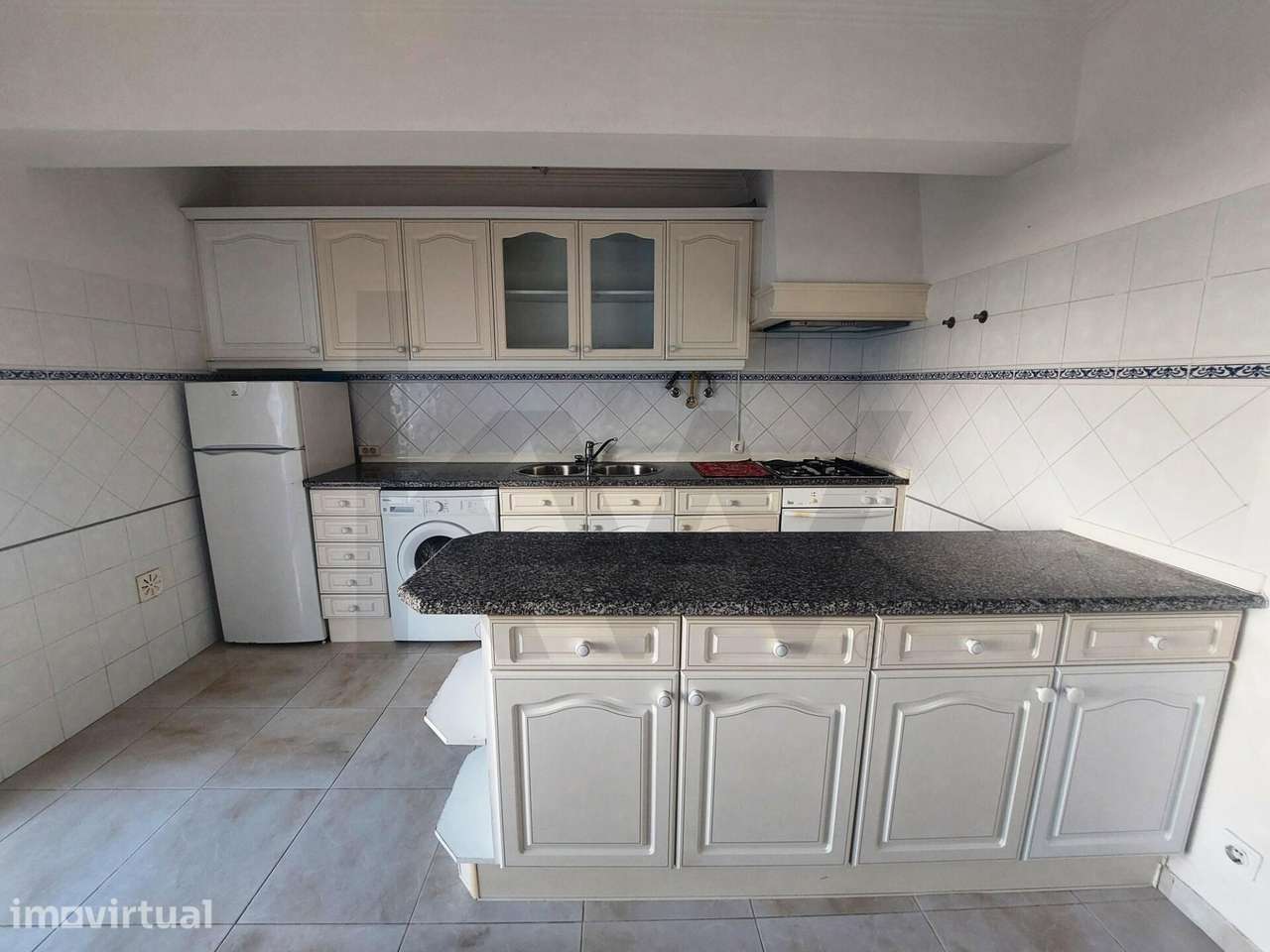 Apartamento T1 com Varanda e Vista Mar na Ericeira - Grande imagem: 4/15