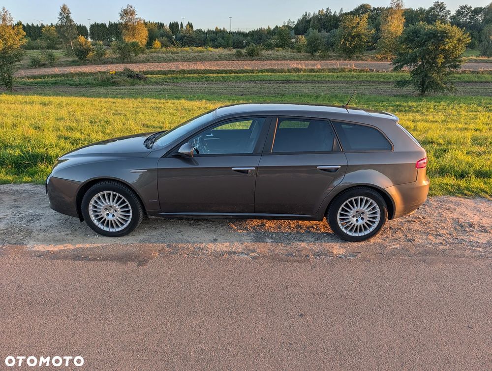 Alfa Romeo 159 - 8