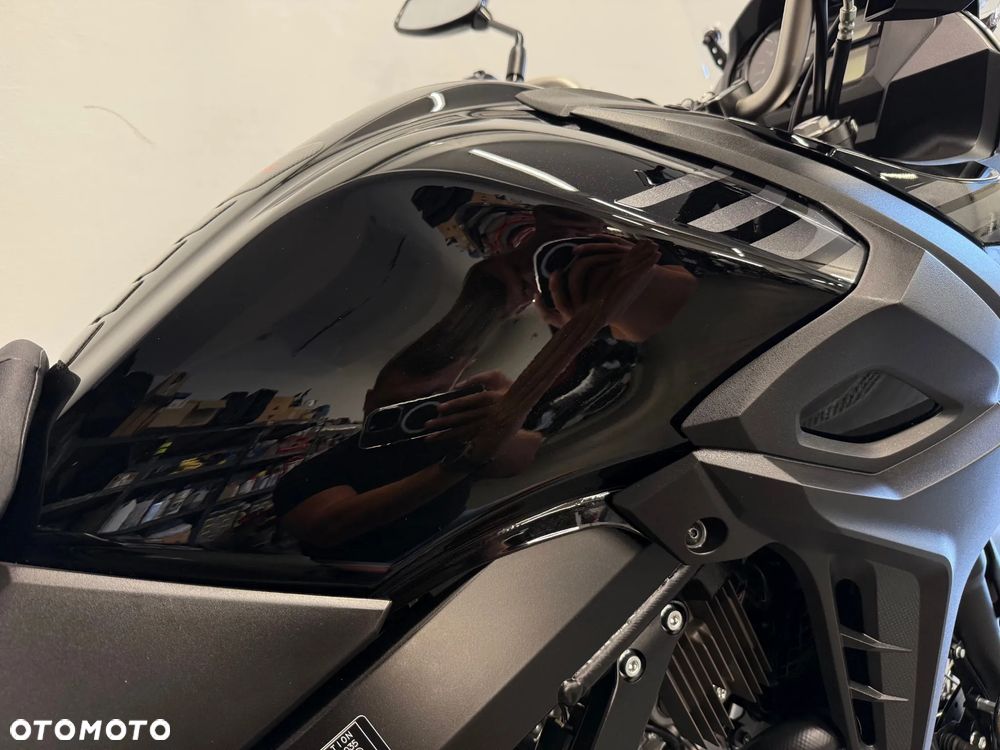 Suzuki V-STROM - 33