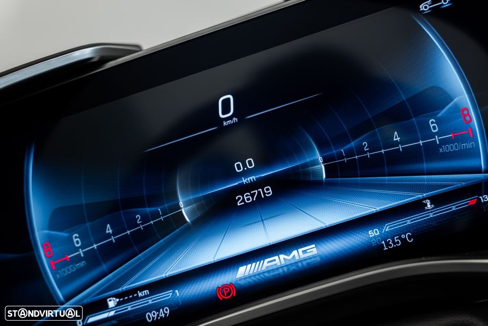 Mercedes-Benz SL 63 AMG 4Matic+ - 35