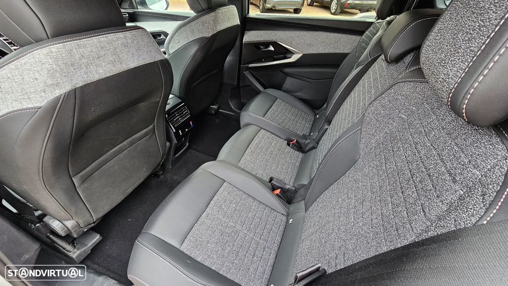 Peugeot 5008 1.2 Hybrid Allure e-DCS6 - 47