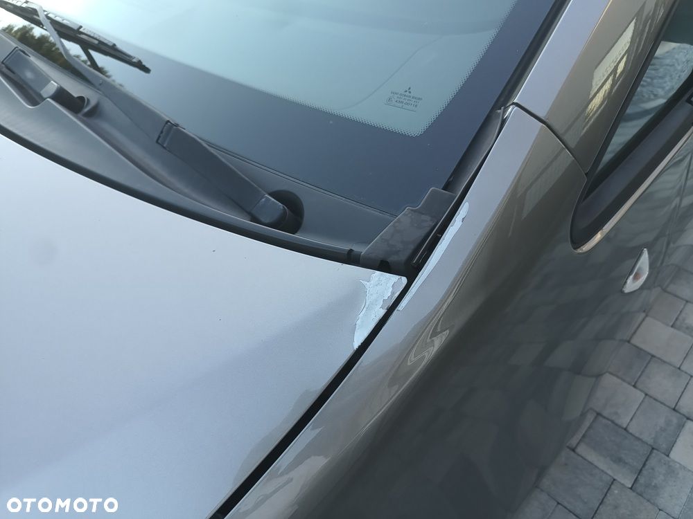 Mitsubishi Colt - 8