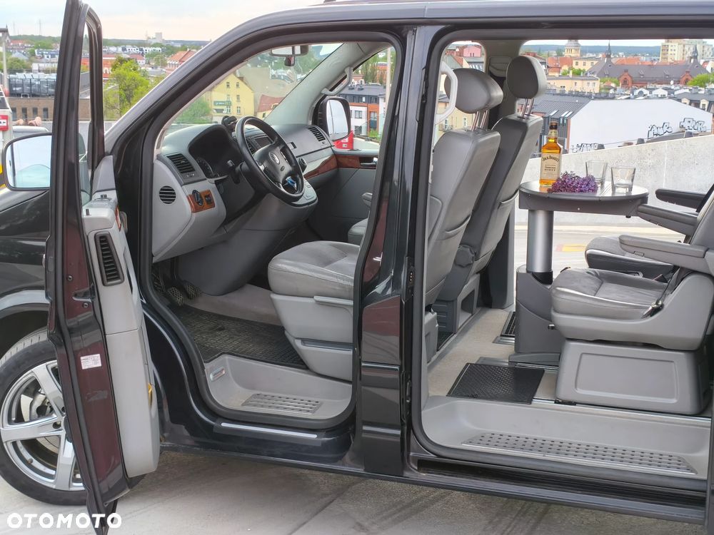 Volkswagen Multivan - 8