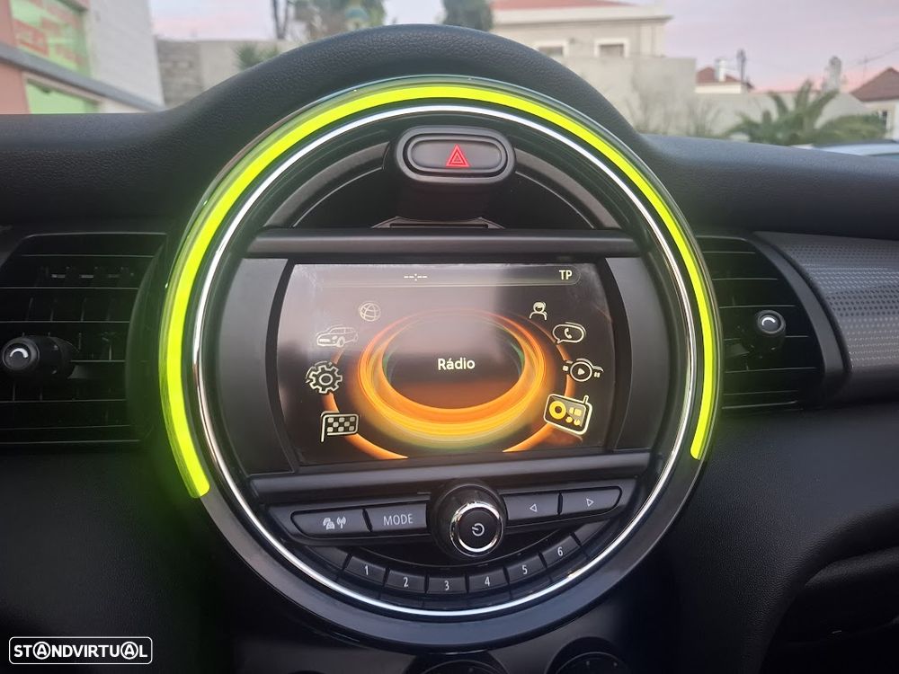 MINI Cabrio Cooper Essential - 17