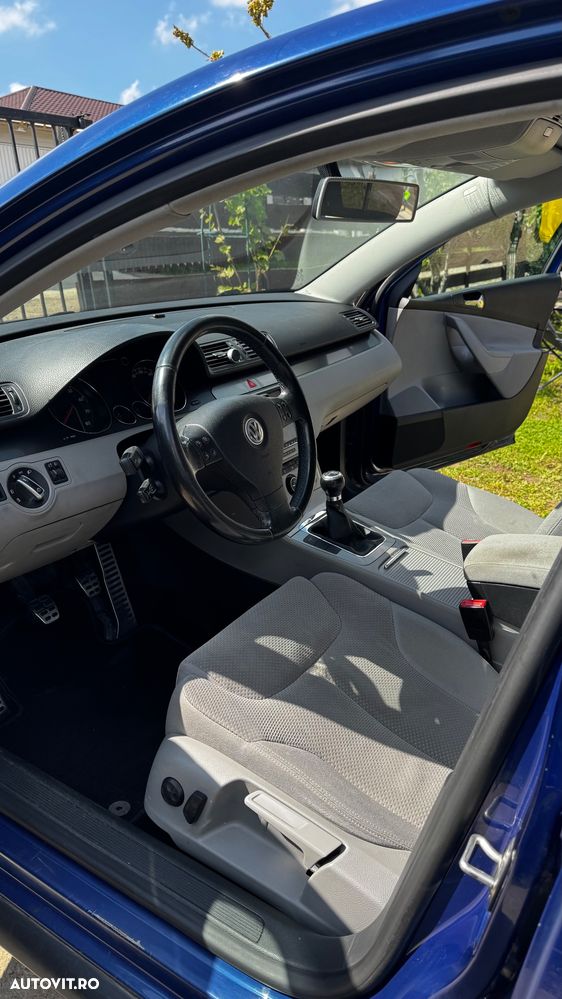 Volkswagen Passat - 8