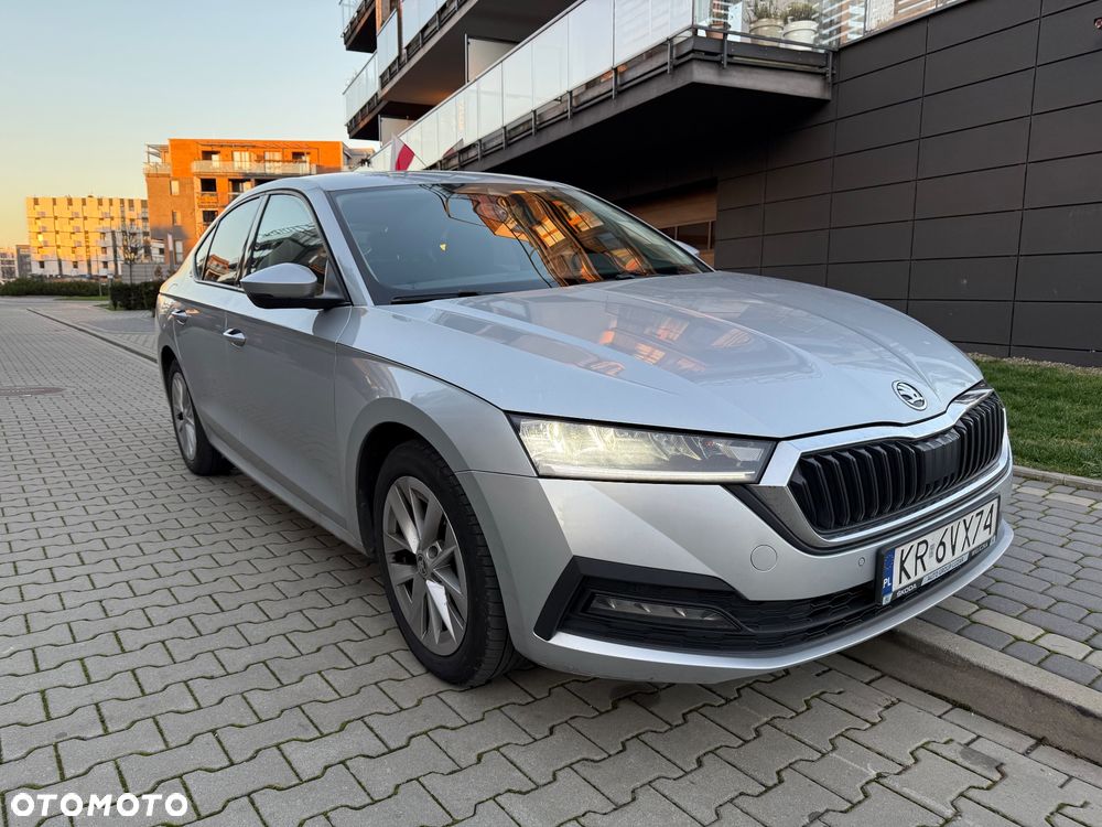 Skoda Octavia ver-2-0-tdi-ambition - 3