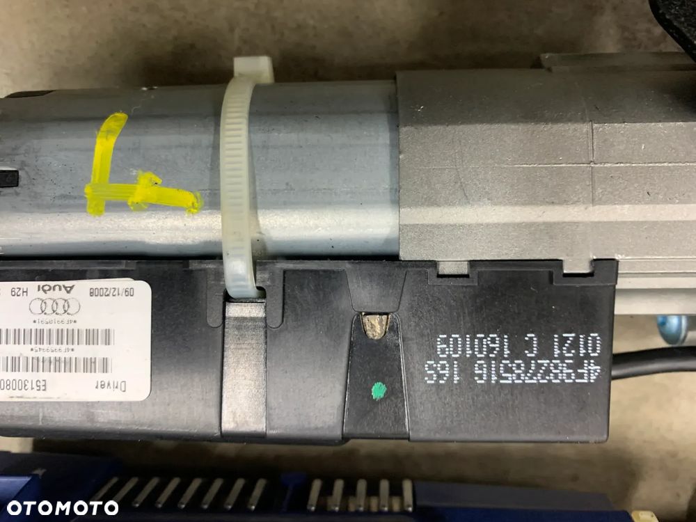 siłownik silniczek elektrycznej klapy bagażnika prawy lewy 4F9827851G 4F9827852G A6 C6 FL Lift - 2