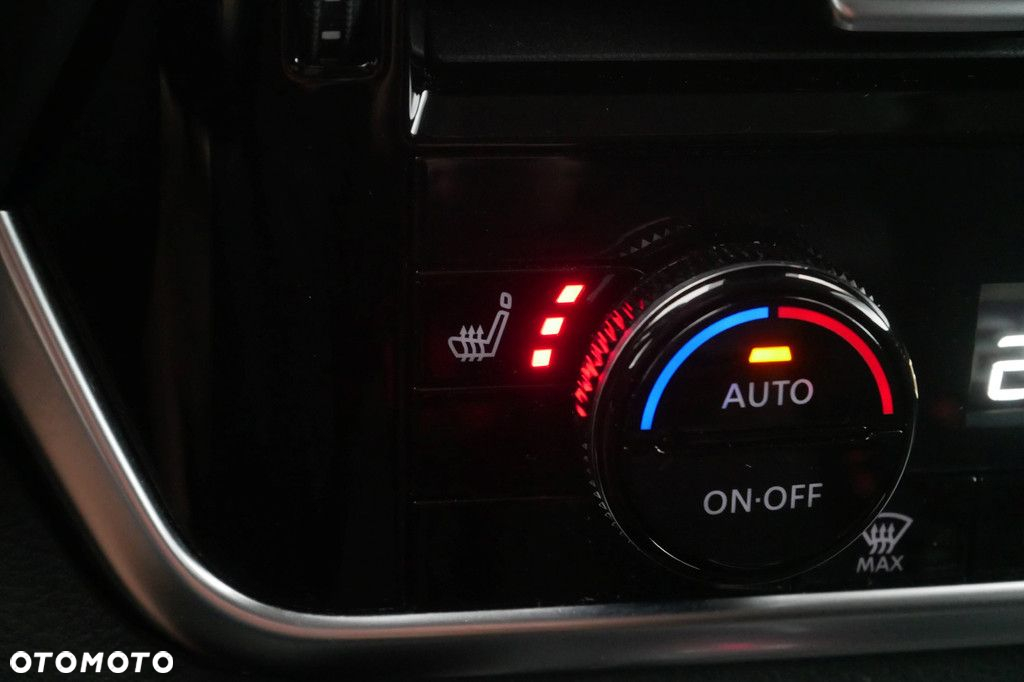 Nissan Qashqai - 25