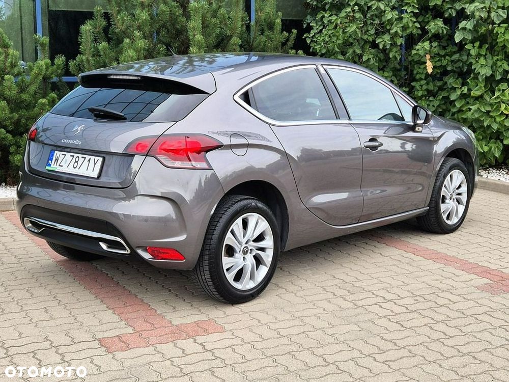 Citroën DS4 e-HDi 115 Urban Show - 10