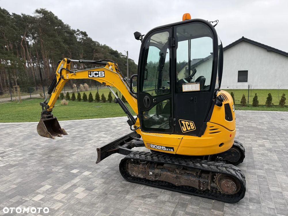 JCB 8025 - 14