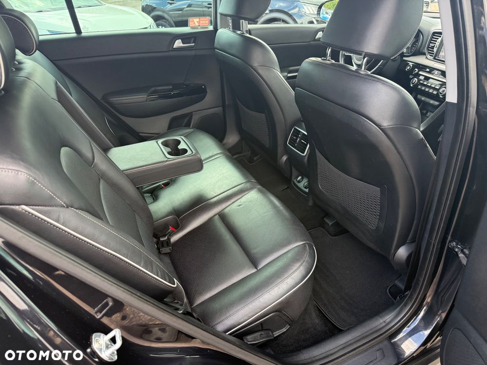 Kia Sportage 1.6 GDI L Business Line Plus 2WD - 11