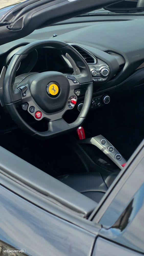 Ferrari 488 GTB Spider - 11