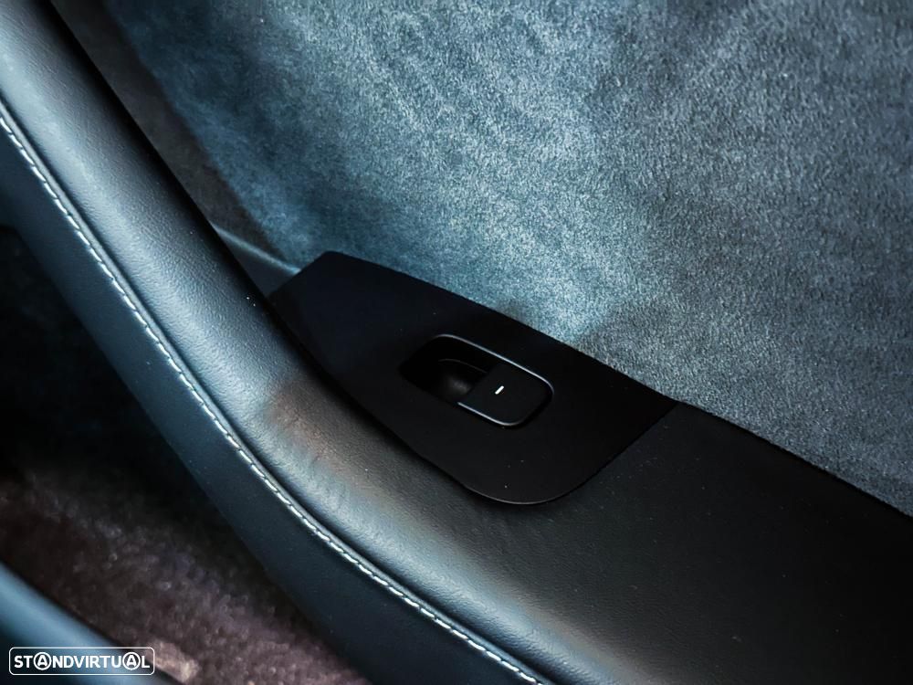 Tesla Model Y Standard - 29
