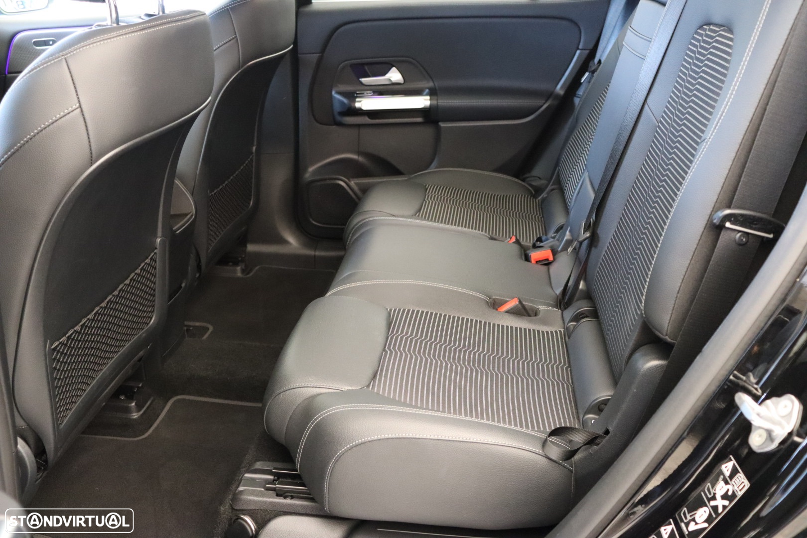 Mercedes-Benz EQB 250 Progressive - 36