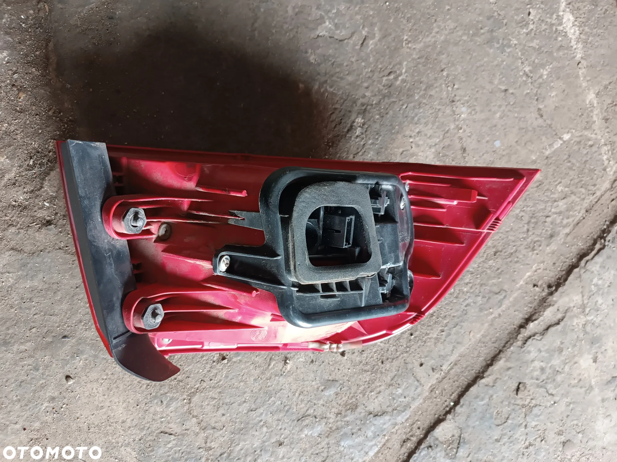 VW PASSAT B7 KOMBI LAMPA TYŁ PRAWA Z BŁOTNIKA - 5