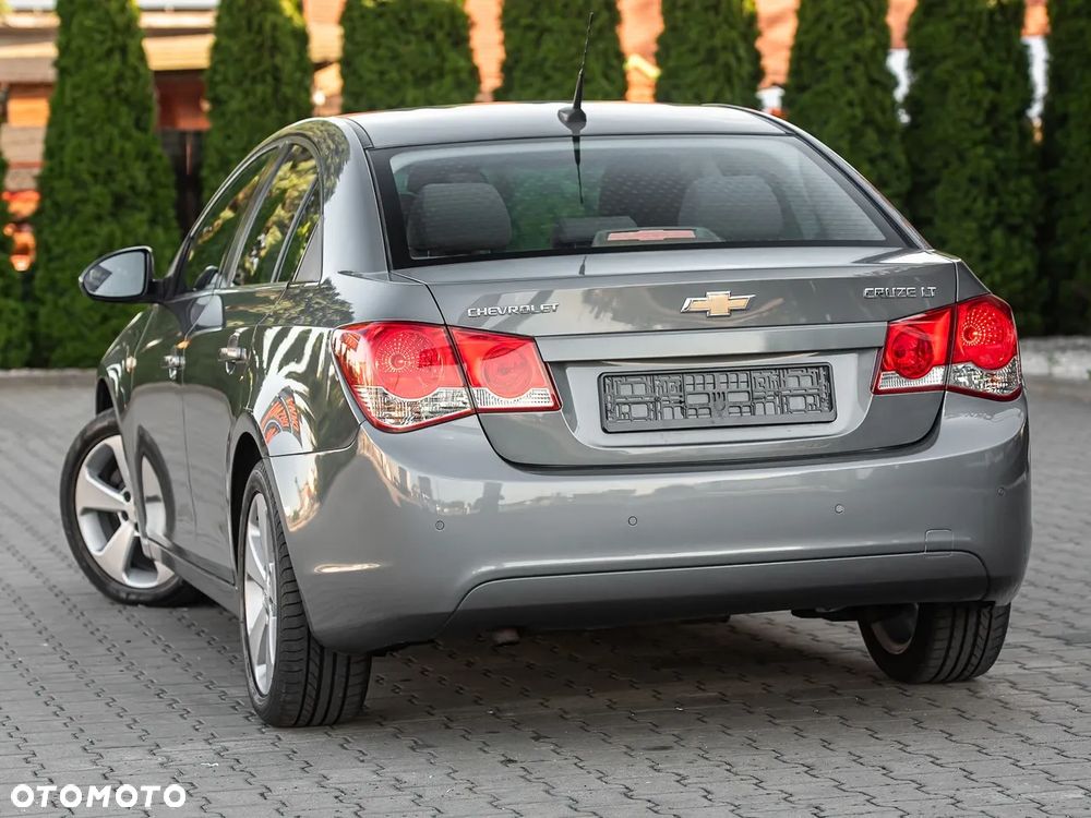 Chevrolet Cruze 1.8 LT - 8