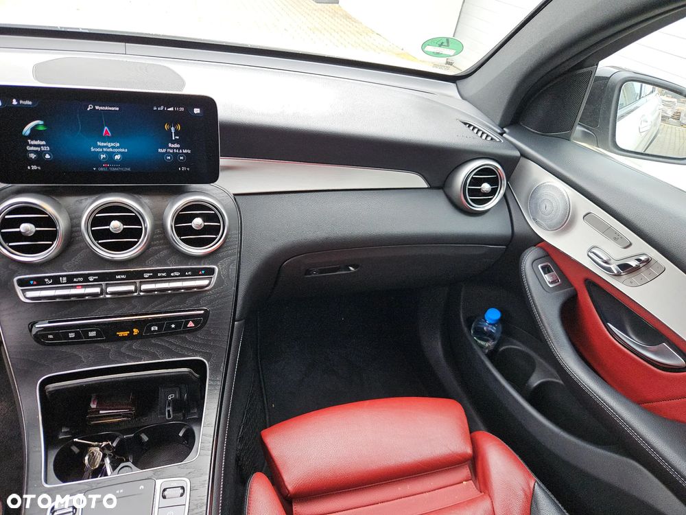 Mercedes-Benz GLC 300 d 4Matic 9G-TRONIC Exclusive - 36