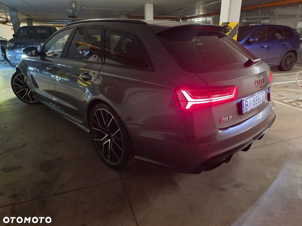 Audi RS6 Avant - 6