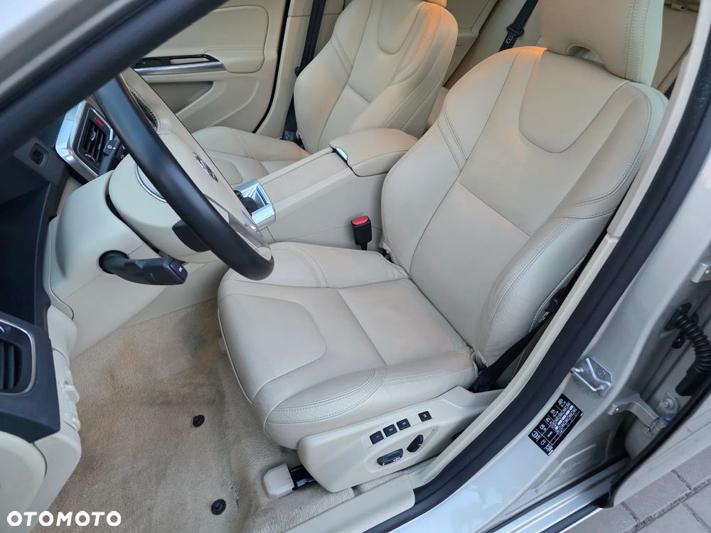 Volvo S60 D4 Geartronic Summum - 34