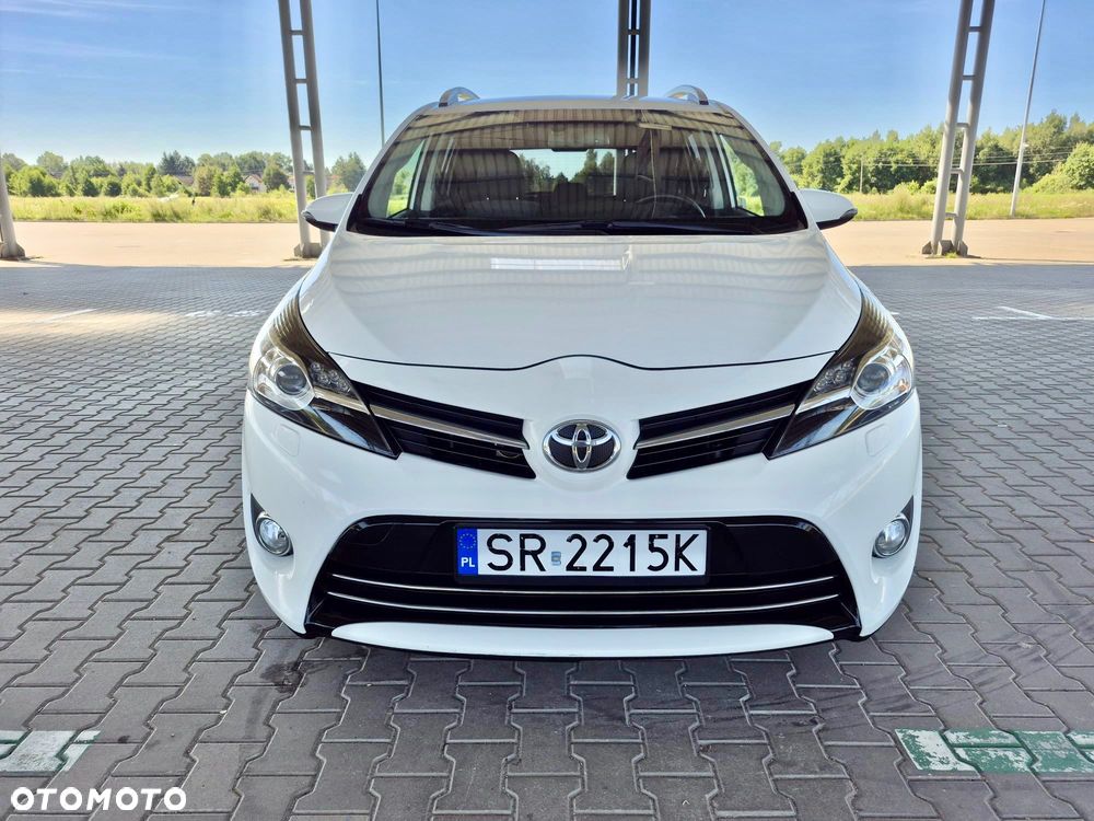 Toyota Verso 1.8 Prestige 7os - 10