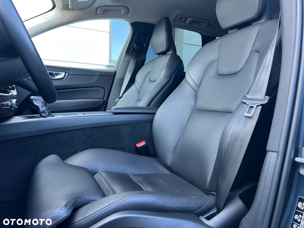 Volvo XC 60 D4 Geartronic Momentum Pro - 25