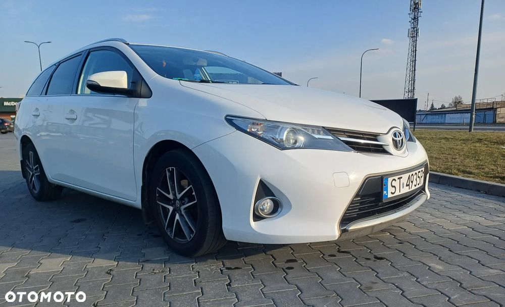 Toyota Auris 1.4 D-4D Comfort - 4