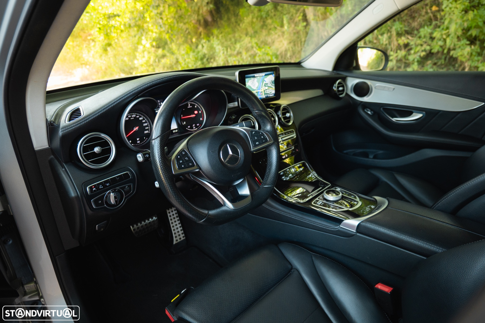 Mercedes-Benz GLC 220 d 4Matic 9G-TRONIC AMG Line - 14