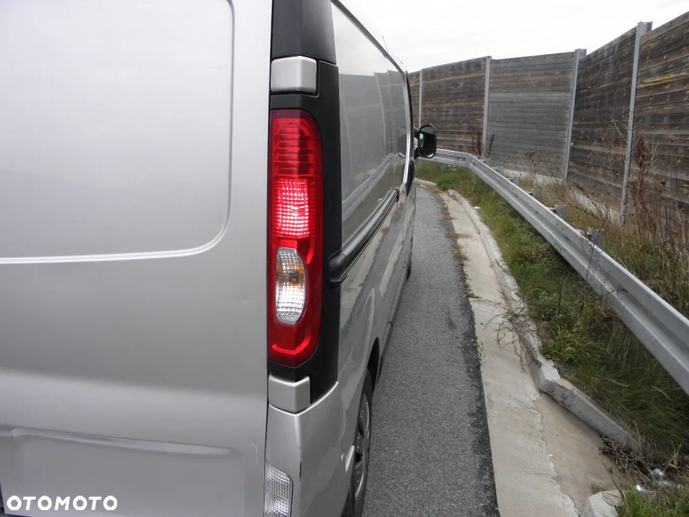 Renault Trafic - 23