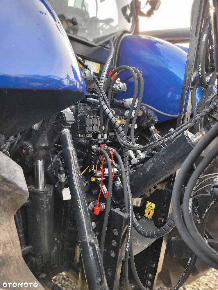 New Holland T7.270 Auto Command - 16