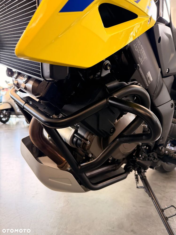 Suzuki V-STROM - 12