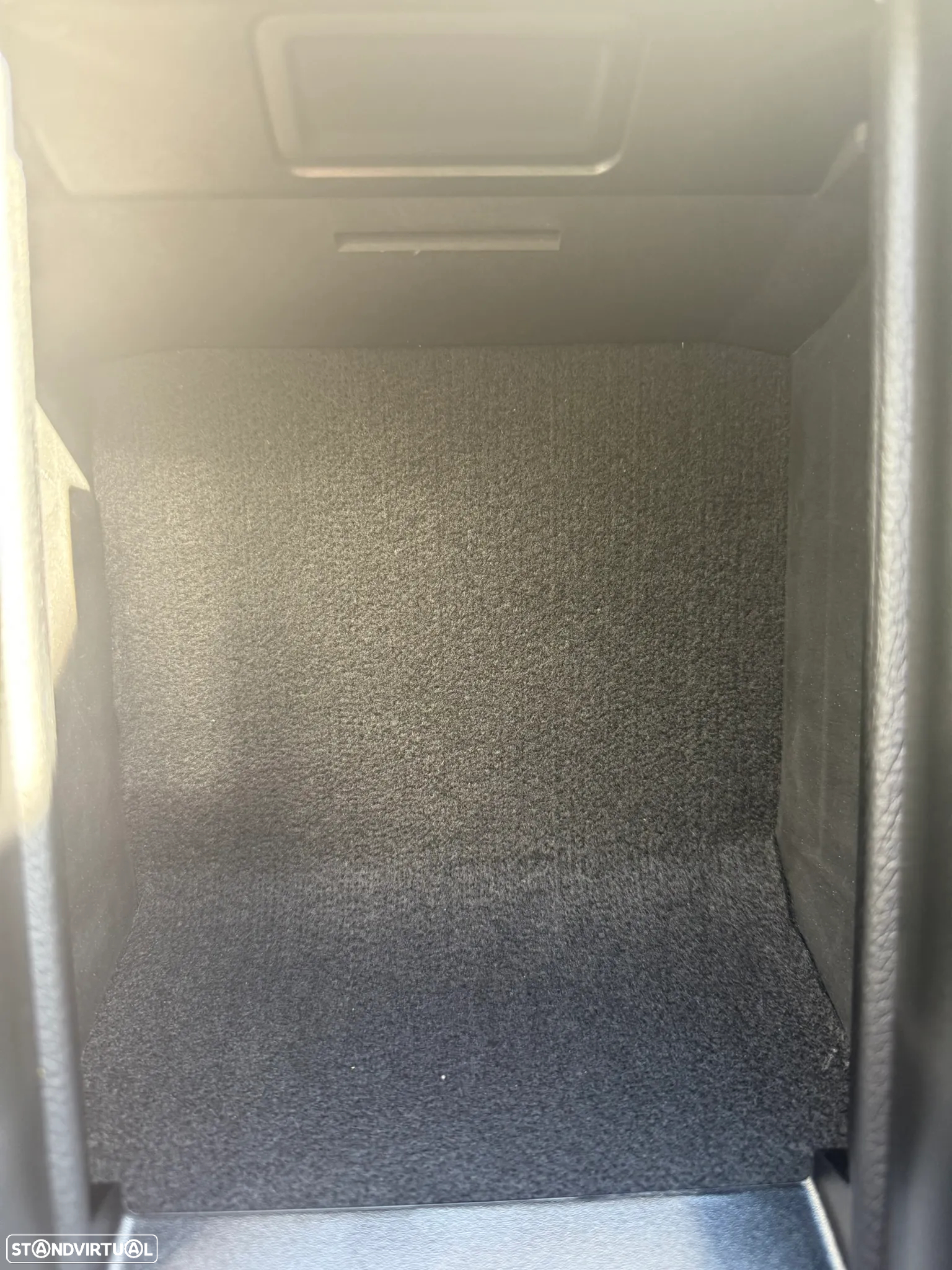Mercedes-Benz C 300 e Avantgarde - 33