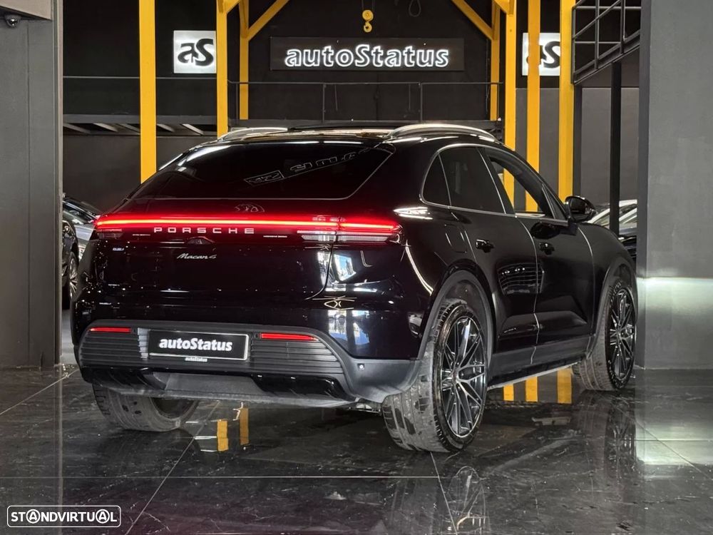 Porsche Macan Electric 4 - 8