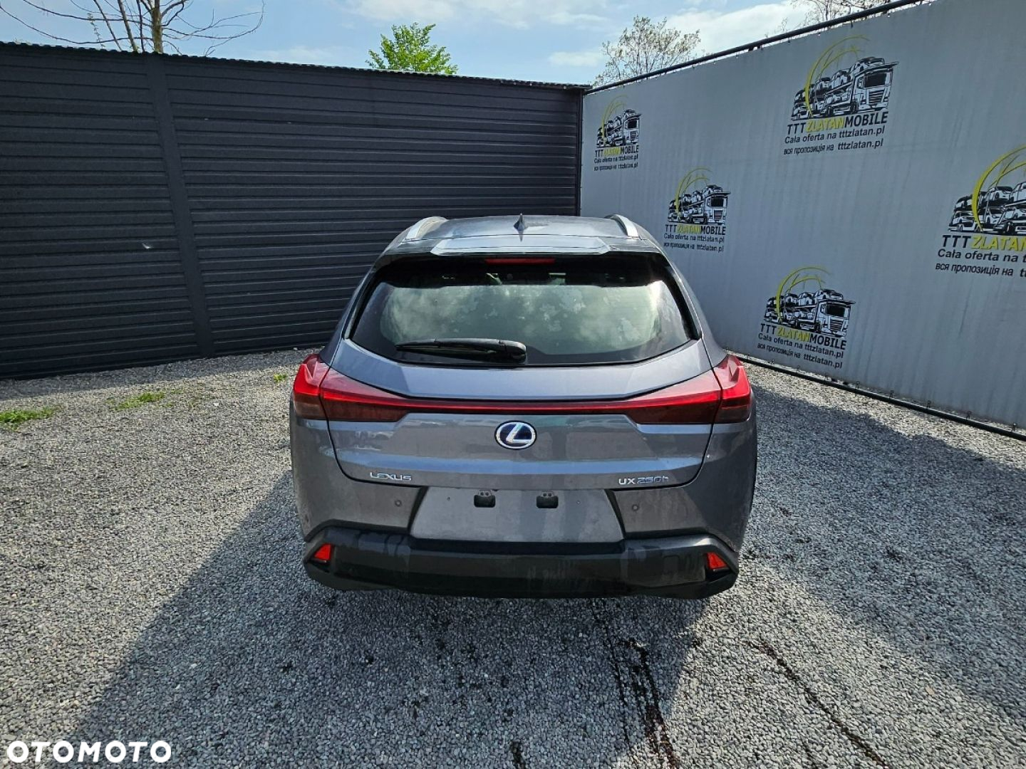 Lexus UX - 16