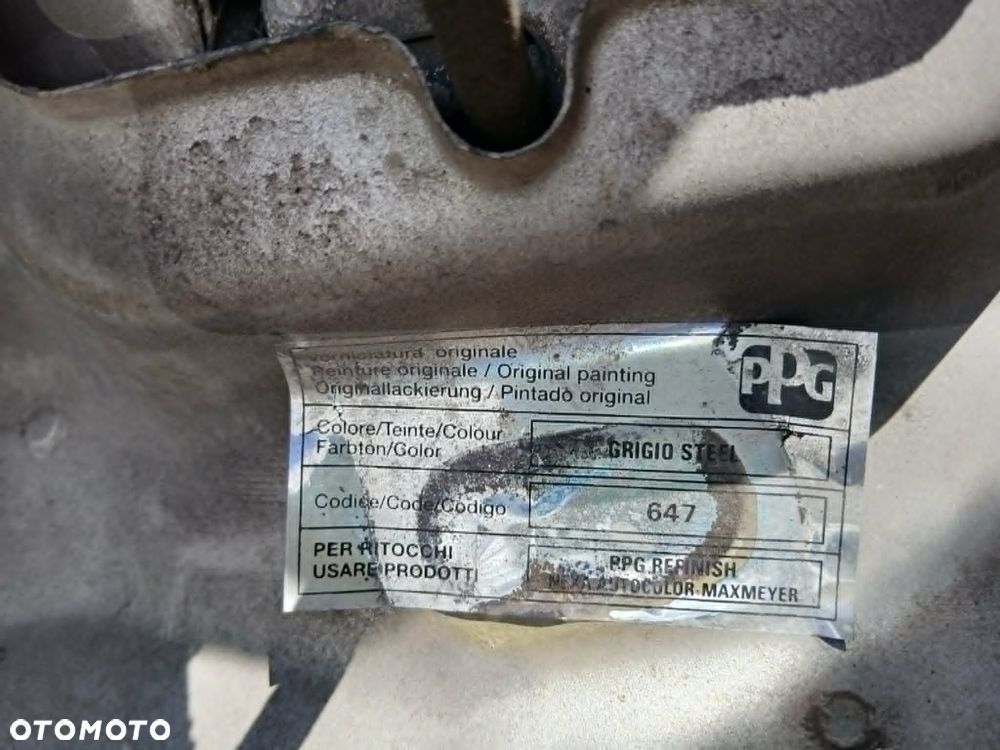 Fiat Punto II LIFT Maska kod lakieru 647 - 6