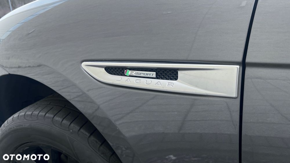 Jaguar F-Pace 20d AWD Prestige - 16