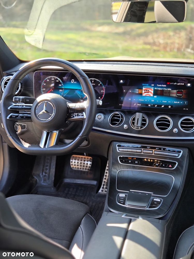 Mercedes-Benz Klasa E 220 d 4-Matic Avantgarde - 16