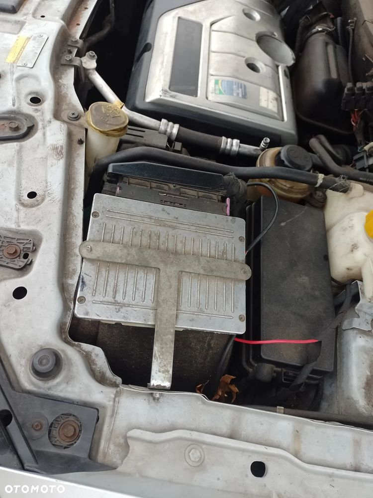 Chevrolet Captiva 2.4 LS 5os - 14