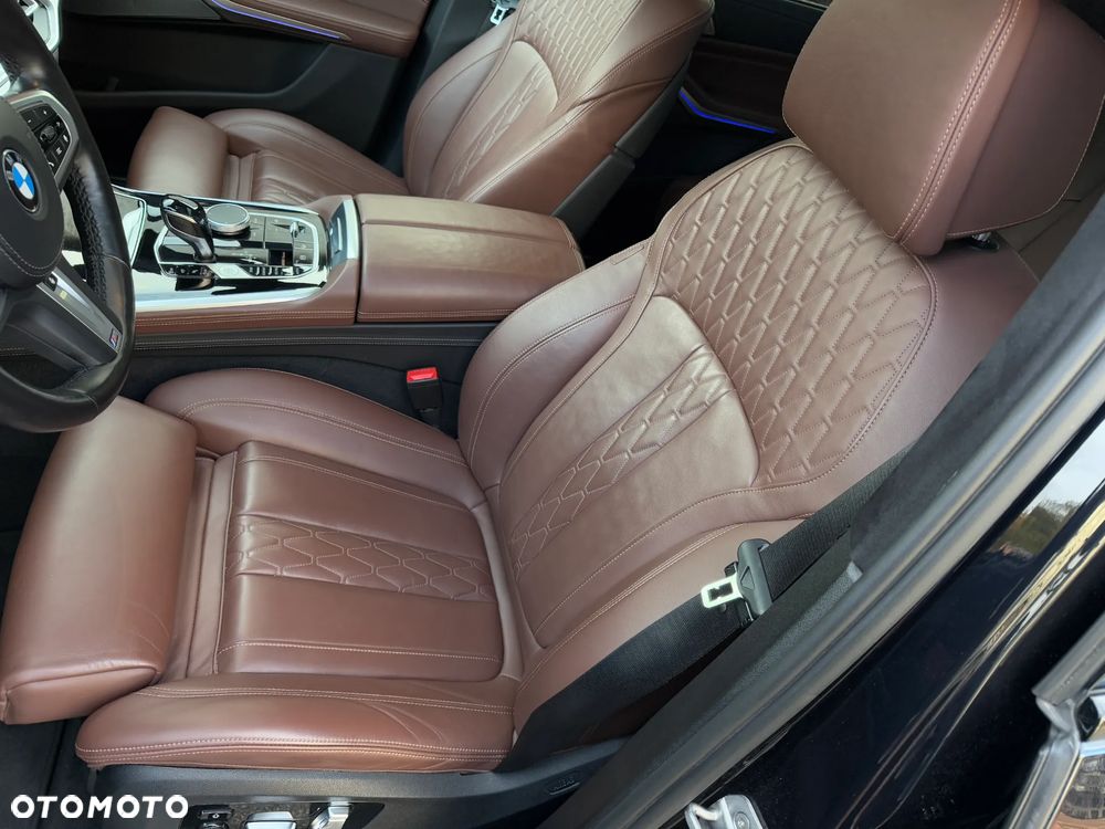 BMW X7 xDrive30d - 10