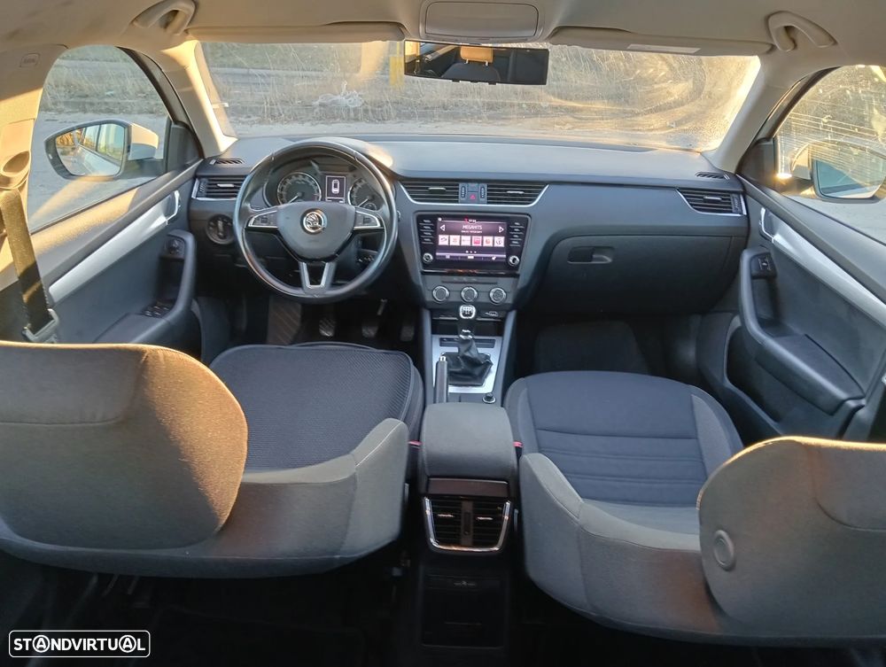 Skoda Octavia 1.6 TDI Business Line - 12