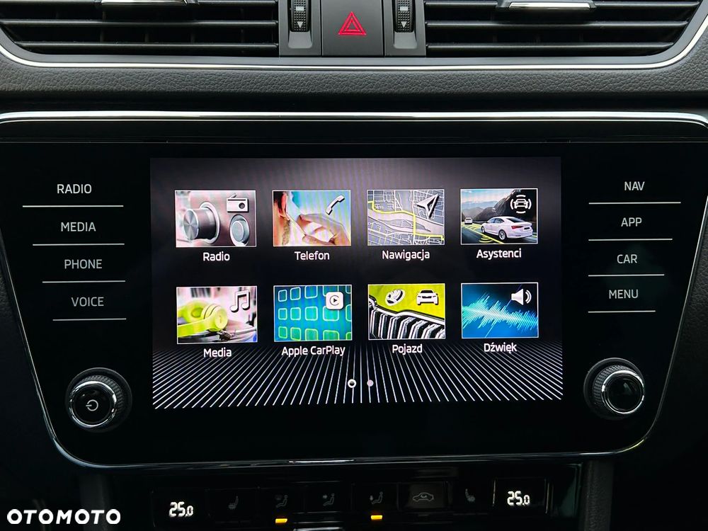 Skoda Superb 2.0 TDI DSG Ambition - 37