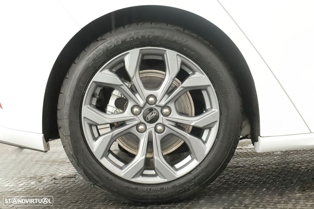 Ford Focus 1.0 EcoBoost MHEV ST-Line X - 5