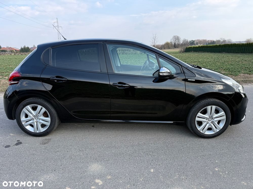 Peugeot 208 1.2 PureTech Style - 8