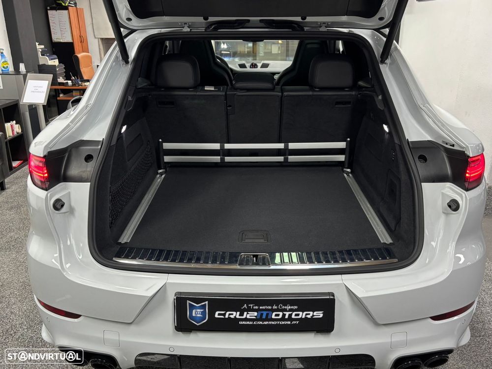 Porsche Cayenne E-Hybrid Tiptronic S Black Edition - 41