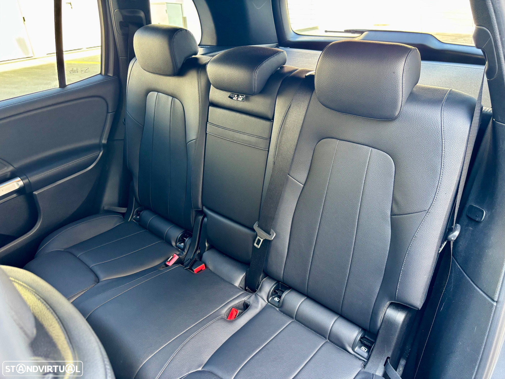 Mercedes-Benz GLB 180 d Progressive - 40