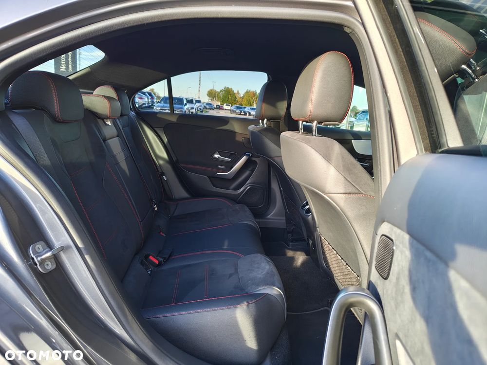 Mercedes-Benz Klasa A 220 4-Matic AMG Line 8G-DCT - 19