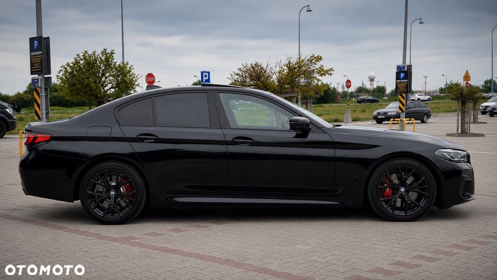 BMW Seria 5 M550i xDrive sport - 8