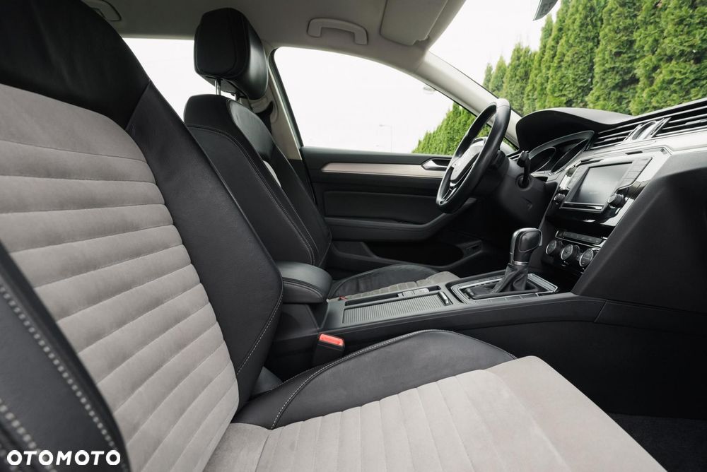 Volkswagen Passat - 33