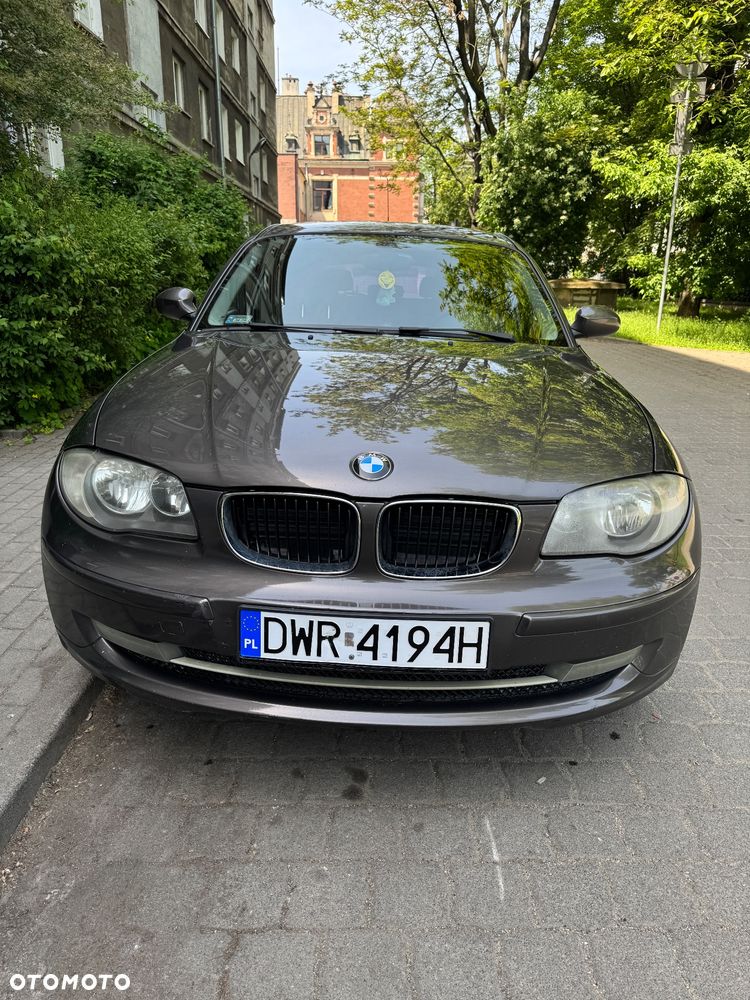 BMW Seria 1 120d DPF - 15