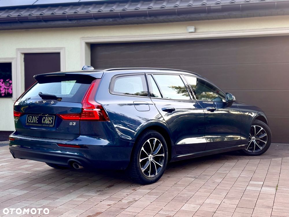 Volvo V60 B3 B DKG Momentum Pro - 24